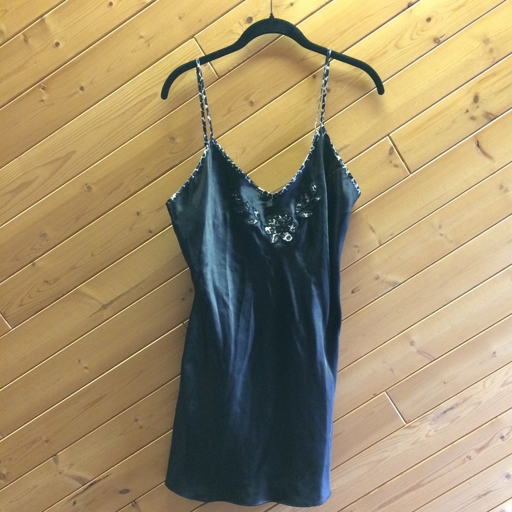 Sexy chemise / slip black with animal print trim